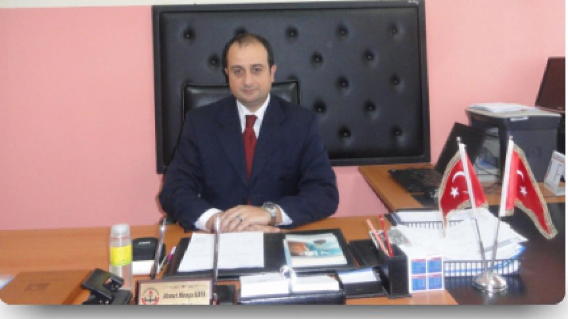 Okul Müdürümüz Sayın Ahmet Menşa KAYA okulumuza veda etti.